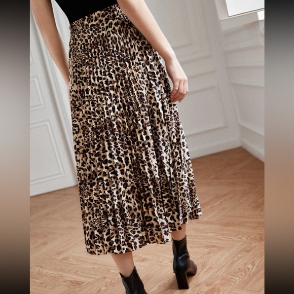 Skirts | Luxe Leopard Print Pleated Midi Skirt | Poshmark